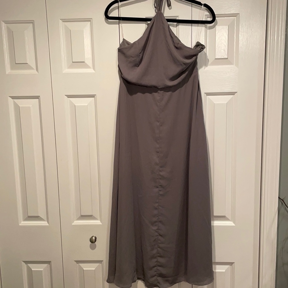 Lulu’s Gray Halter Midi Dress